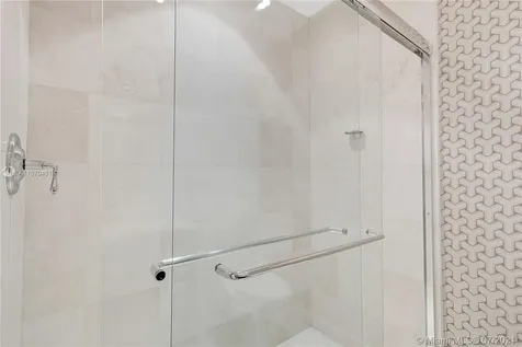 6620 Windsor Lane Miami Beach FL 33141