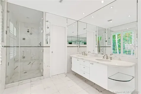 6620 Windsor Lane Miami Beach FL 33141