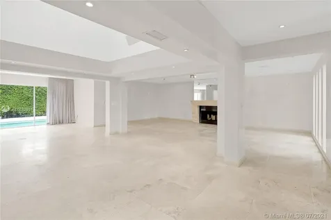 6620 Windsor Lane Miami Beach FL 33141
