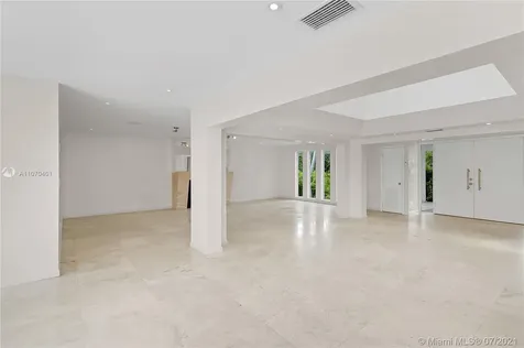 6620 Windsor Lane Miami Beach FL 33141