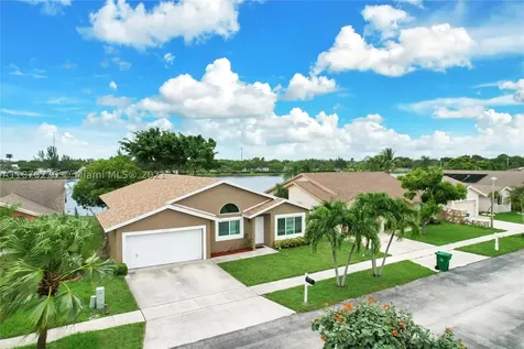 10151 SW 15th Place Davie FL 33324