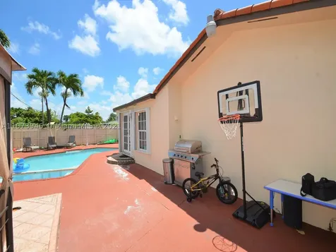 5025 SW 113th Court Miami FL 33165