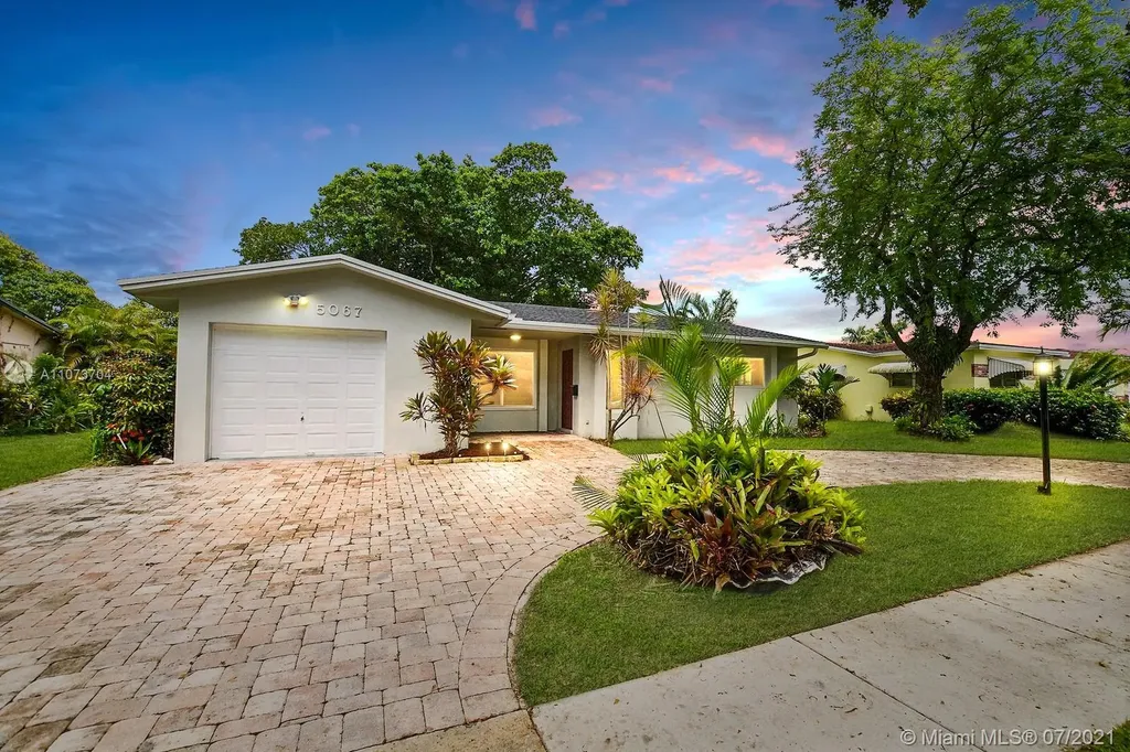 5067 SW 89th Avenue Cooper City FL 33328