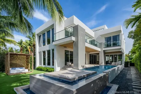 672 S Shore Drive Miami Beach FL 33141