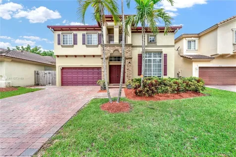 22466 SW 94th Place Cutler Bay FL 33190