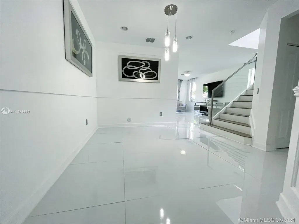 4721 NW 48th Terrace Tamarac FL 33319