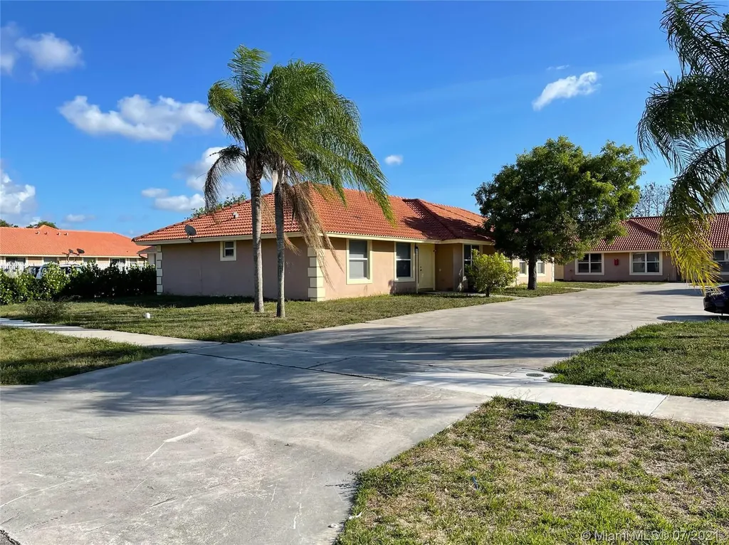 1343 The 12th Fairway Wellington FL 33414