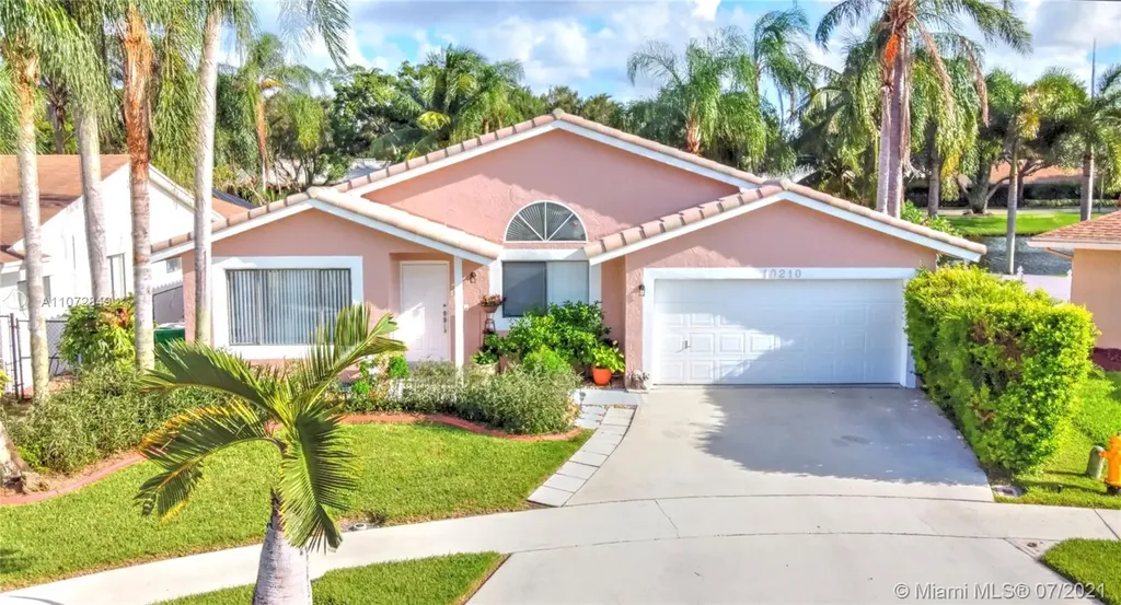 10210 SW 17th Court Davie FL 33324