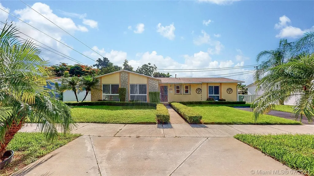 19625 SW 99th Court Cutler Bay FL 33157