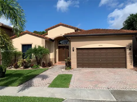 6954 SW 159th Avenue Miami FL 33193