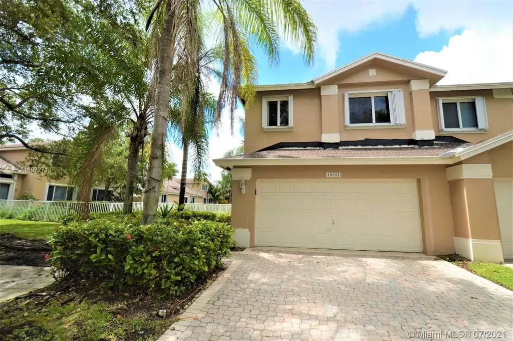 15822 SW 10th Street Pembroke Pines FL 33027