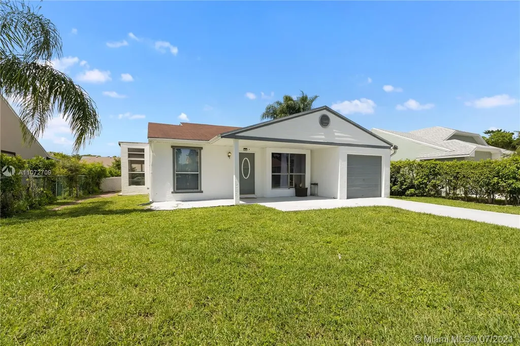 8257 Cedar Hollow Lane Boca Raton FL 33433