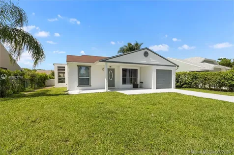 8257 Cedar Hollow Lane Boca Raton FL 33433