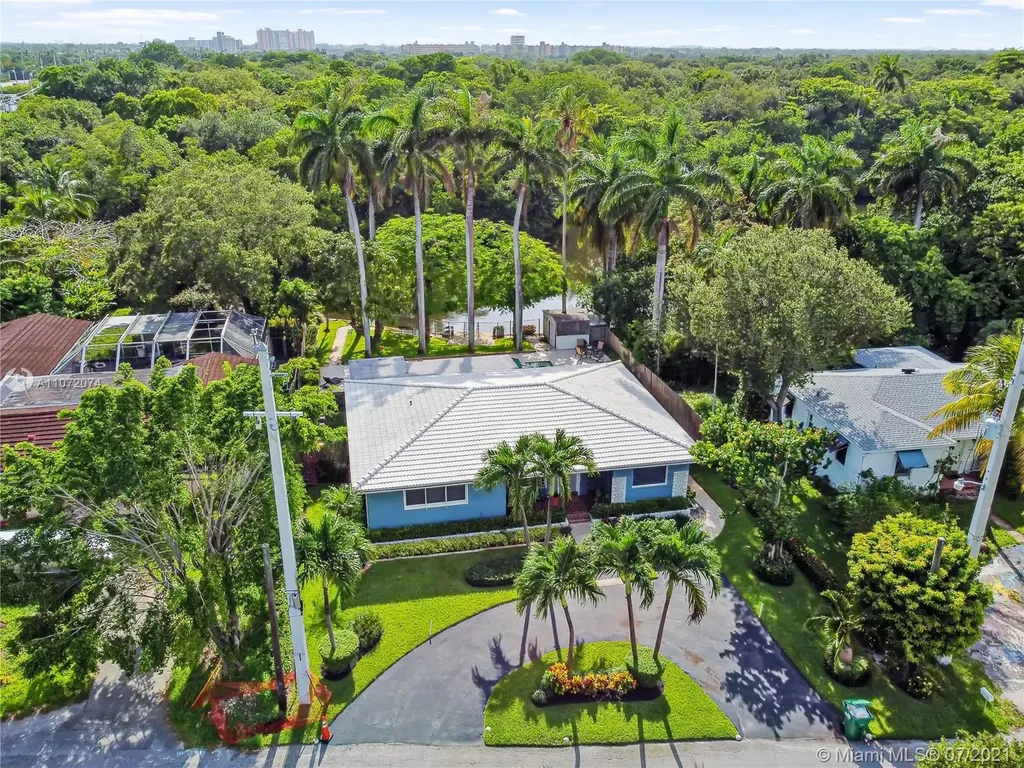 18610 NE 23rd Court Miami FL 33180