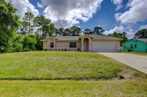 2156 SW Wayne Street Port St. Lucie FL 34984