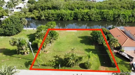 8545 SE Palm Street Hobe Sound FL 33455