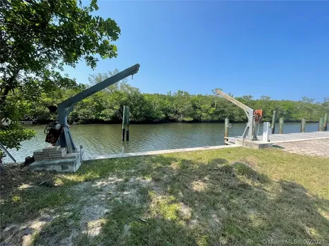 8545 SE Palm Street Hobe Sound FL 33455