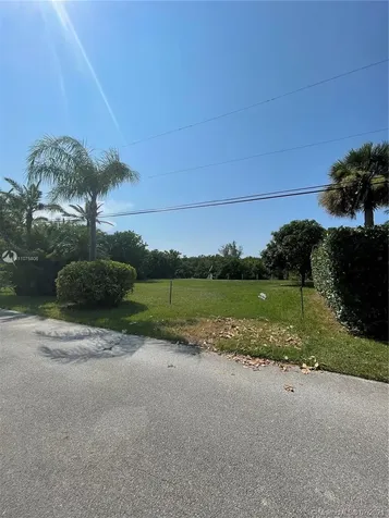 8545 SE Palm Street Hobe Sound FL 33455