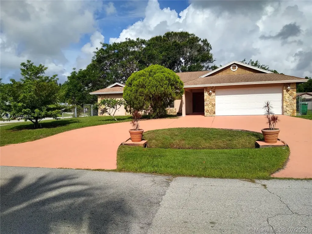 1798 SE Mansfield Street Port St. Lucie FL 34952