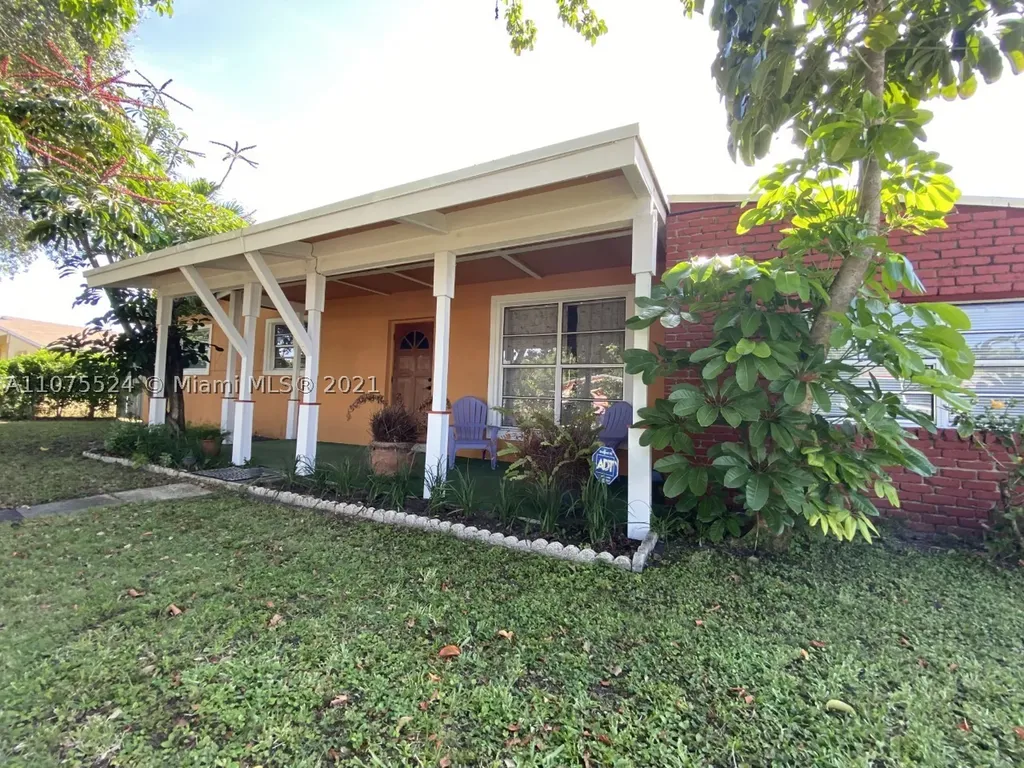 3010 SW 34th Avenue West Park FL 33023