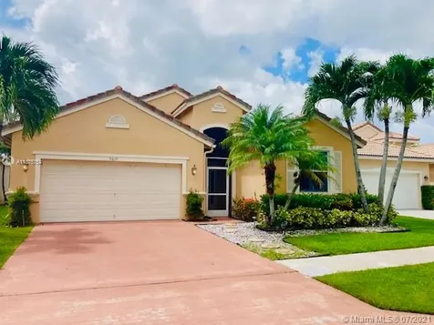 9610 Lago Drive Boynton Beach FL 33472