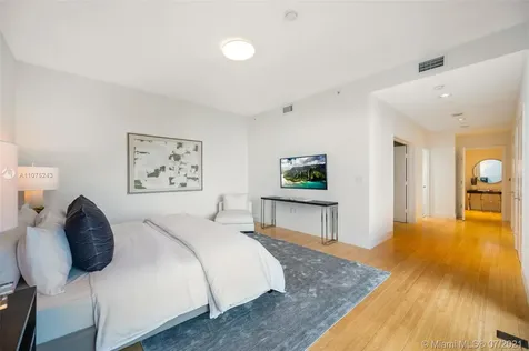 6103 Aqua Avenue Miami Beach FL 33141