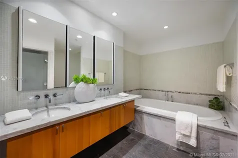6103 Aqua Avenue Miami Beach FL 33141