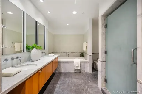 6103 Aqua Avenue Miami Beach FL 33141