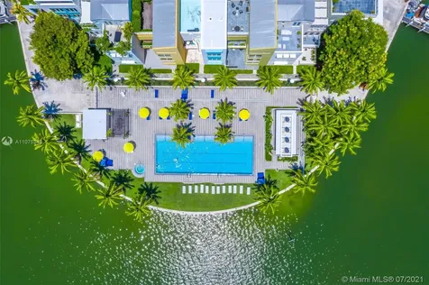 6103 Aqua Avenue Miami Beach FL 33141