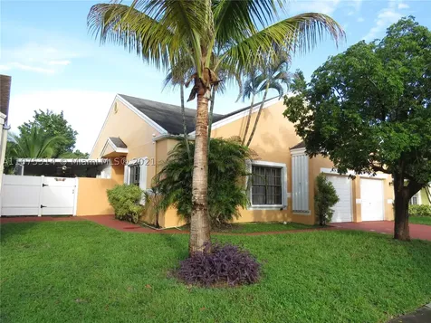 1131 SW 87th Terrace Pembroke Pines FL 33025