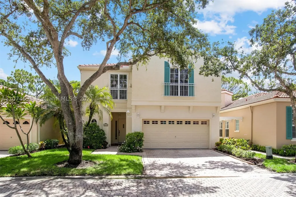 19 Via Verona Palm Beach Gardens FL 33418