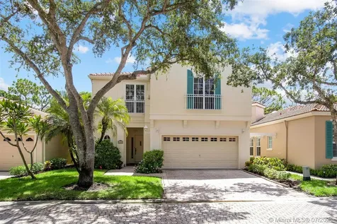 19 Via Verona Palm Beach Gardens FL 33418