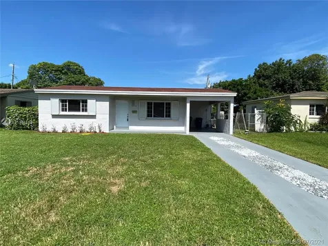 3014 SW 67th Lane Miramar FL 33023