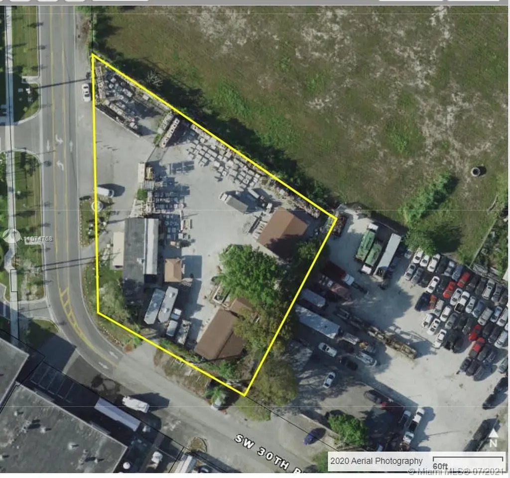 2850 SW 71st Avenue Miami FL 33155