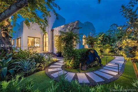 1441 SW 11th Terrace Miami FL 33135