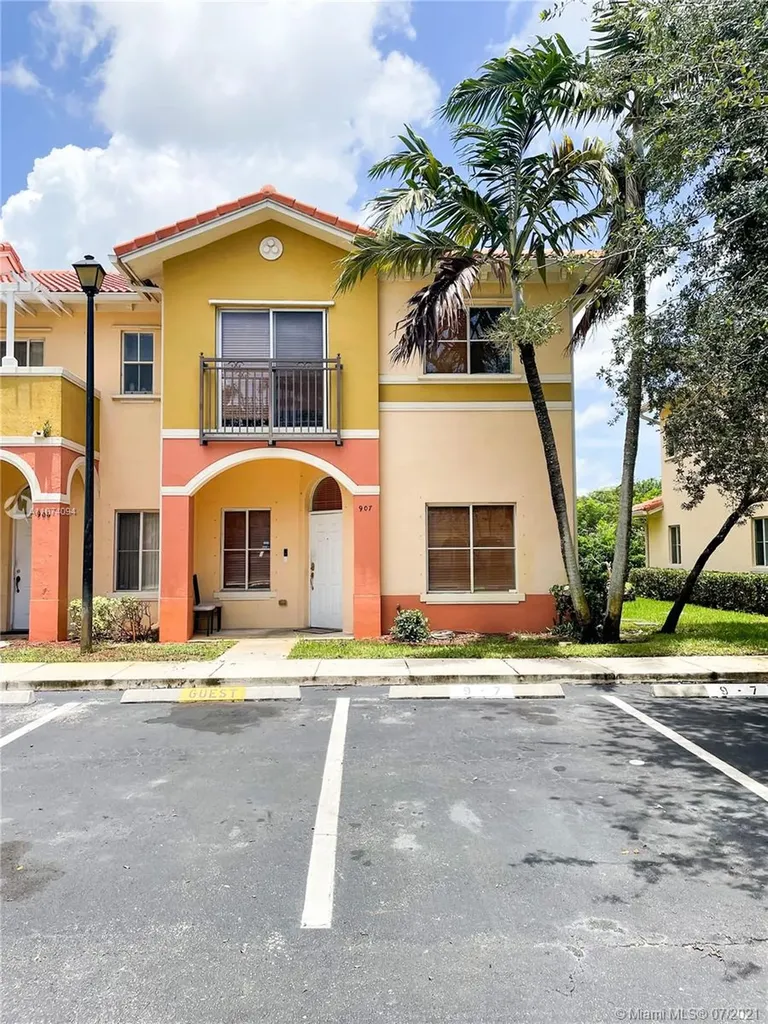 907 N Santa Catalina Circle North Lauderdale FL 33068