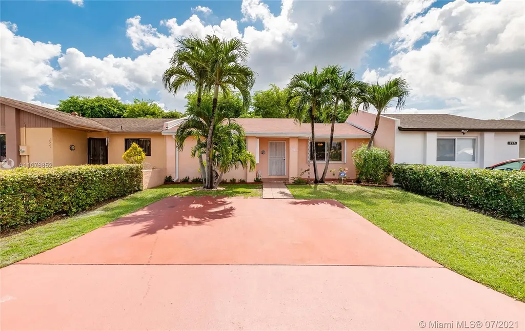 19731 NW 52nd Court Miami Gardens FL 33055
