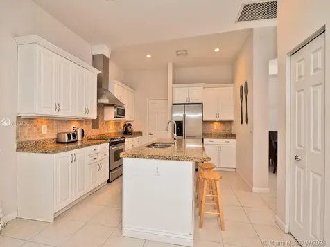 1995 Harbor View Circle Weston FL 33327