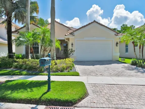 1995 Harbor View Circle Weston FL 33327