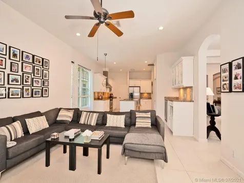 1995 Harbor View Circle Weston FL 33327