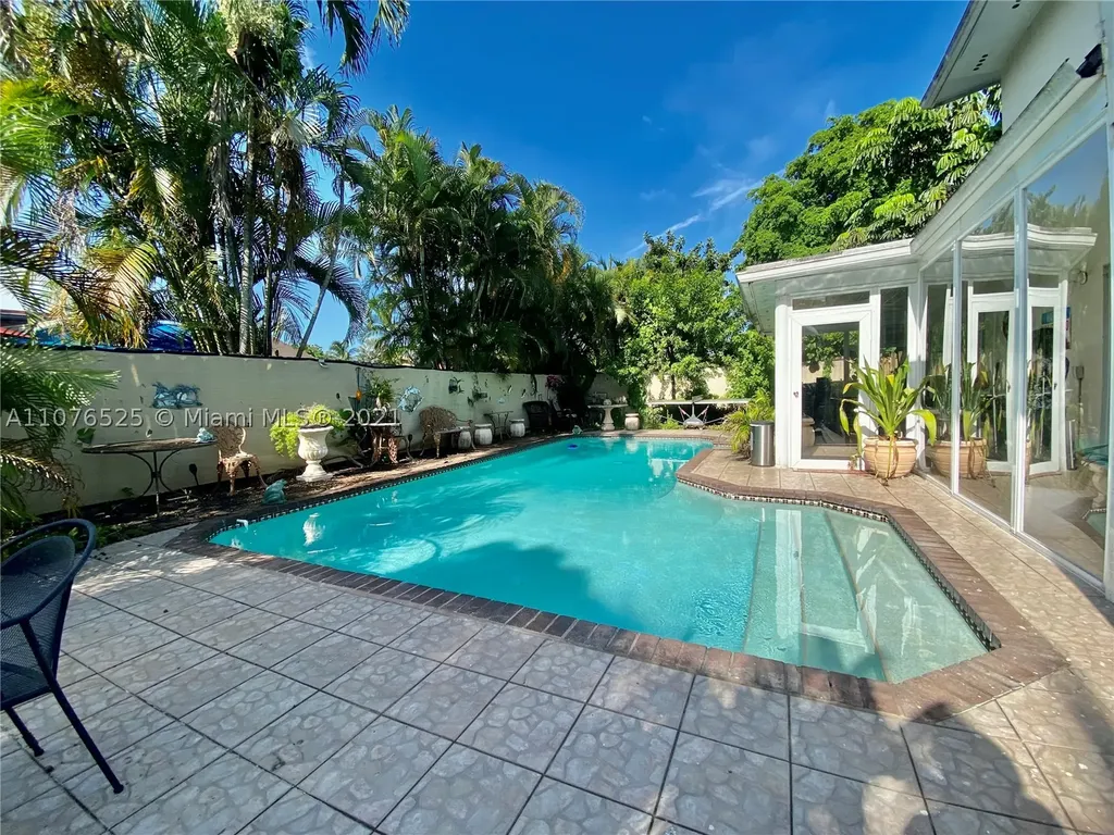 9311 NW 13th Street Pembroke Pines FL 33024