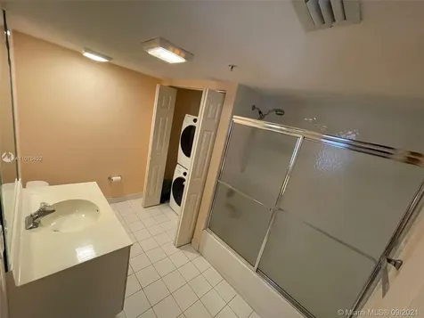 17275 Collins Avenue Sunny Isles Beach FL 33160