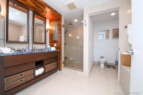 6899 Collins Avenue Miami Beach FL 33141