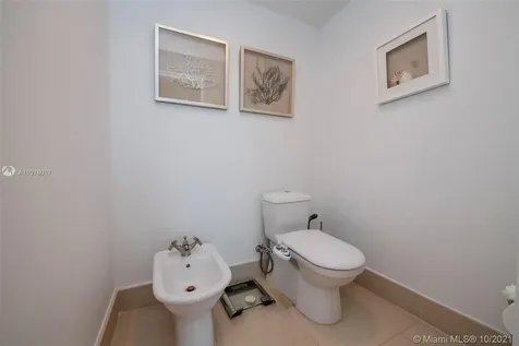 6899 Collins Avenue Miami Beach FL 33141