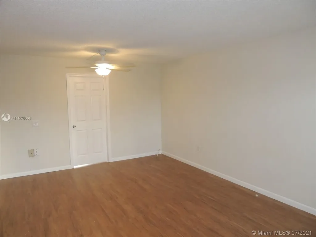 7904 West Drive North Bay Village FL 33141