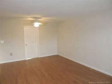 7904 West Drive North Bay Village FL 33141