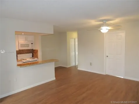 7904 West Drive North Bay Village FL 33141
