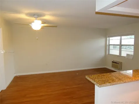 7904 West Drive North Bay Village FL 33141