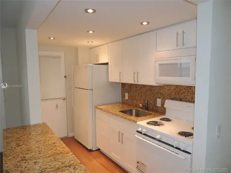 7904 West Drive North Bay Village FL 33141