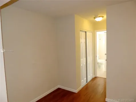 7904 West Drive North Bay Village FL 33141